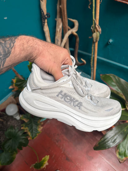 Remate Hoka Bondi 9