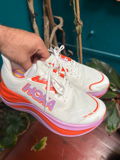 Hoka Skyward x / 40.5 eur