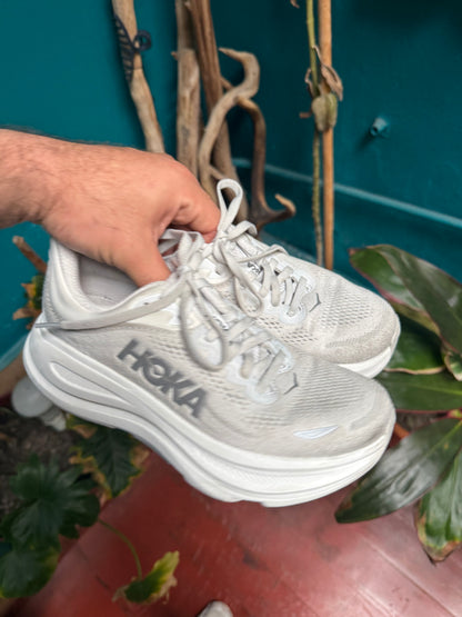 Remate Hoka Bondi 9