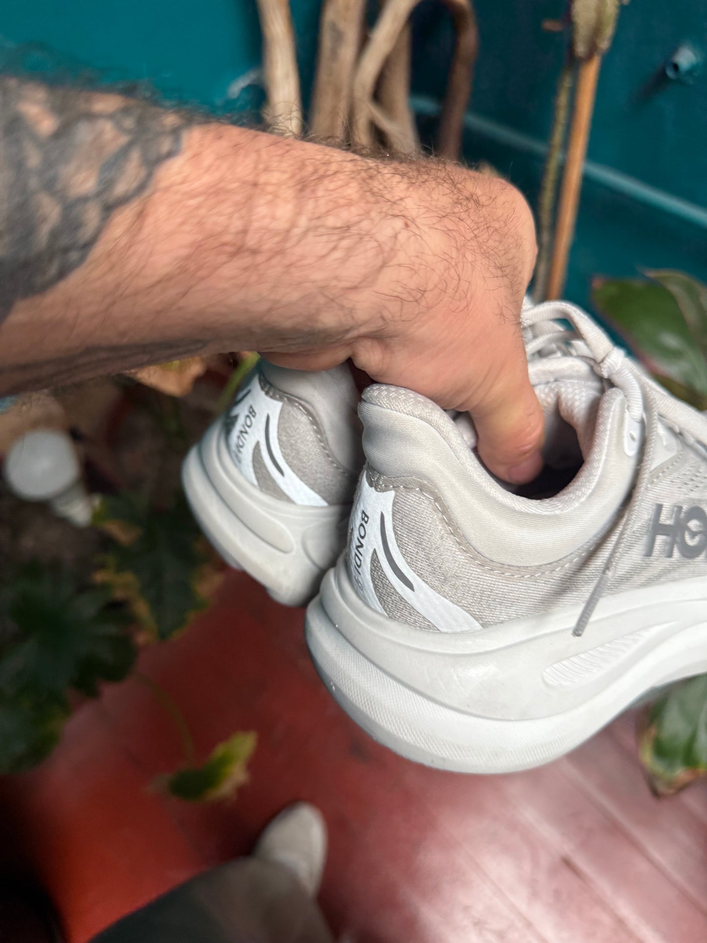Remate Hoka Bondi 9
