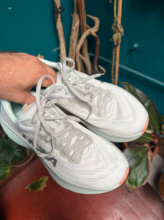 Remate Hoka bondi 8