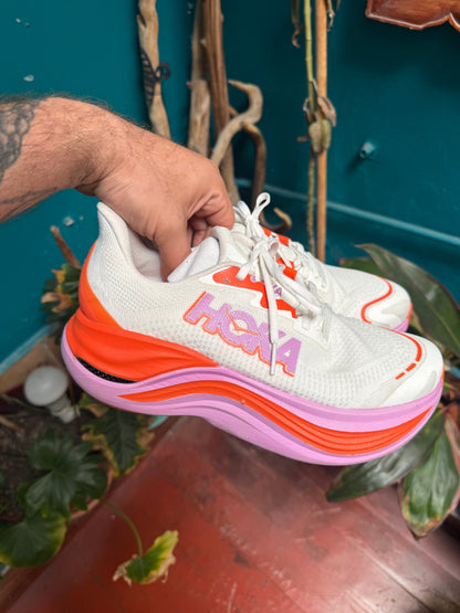 Hoka Skyward x / 40.5 eur