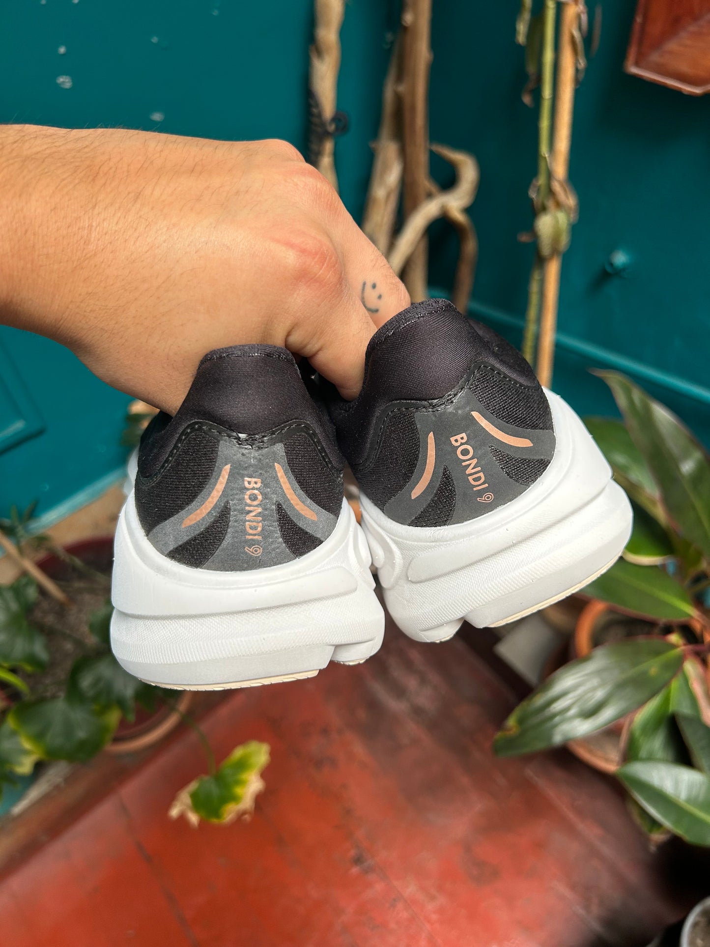 Zapatillas Hoka Bondi 9