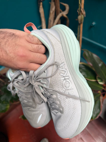 Remate Hoka bondi 8