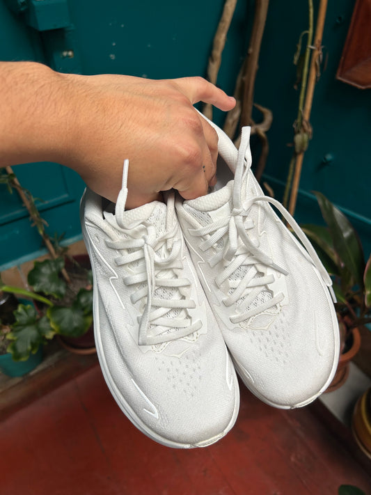 Zapatilla Hoka Clifton 10