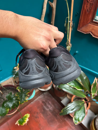 Zapatilla Hoka Bondi 9