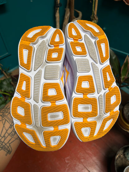 Zapatilla Hoka Bondi 9