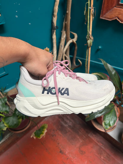Zapatilla Hoka Arahi 8