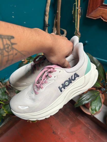 Zapatilla Hoka Arahi 8