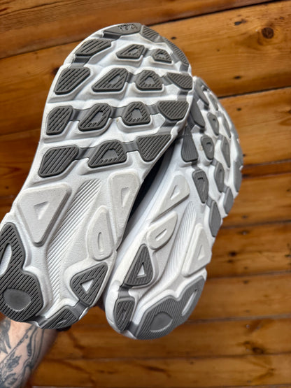 Hoka clifton 9