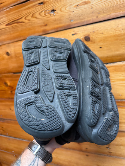 Remate Hoka bondi 9 negra